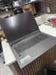 Laptop-Analyse Prozessor: Intel Core (grüner Sticker sichtbar)