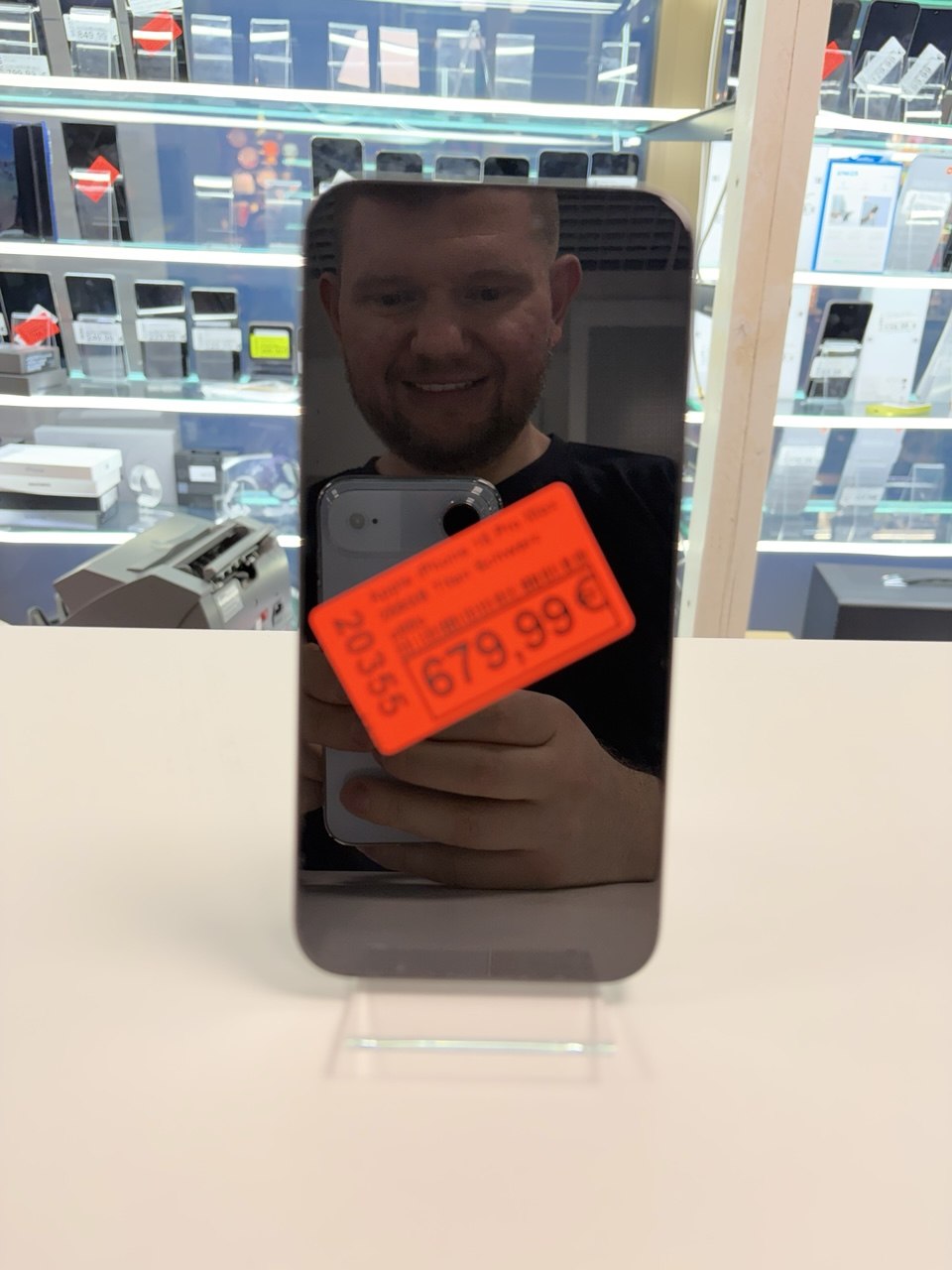 Apple iPhone 16 Pro, Black Titanium