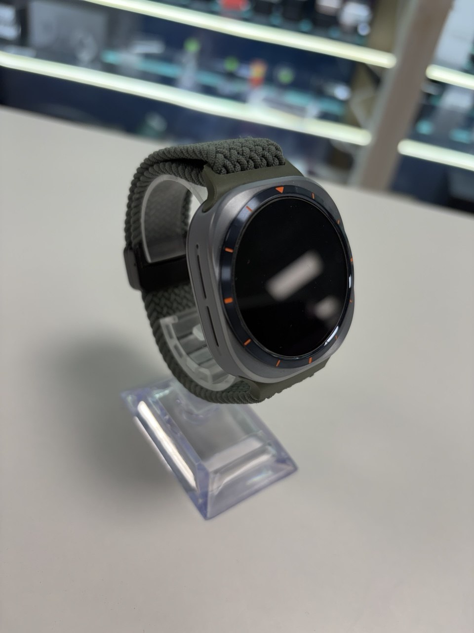 Michaels-Passage Smartwatch schwarz mit grauem Armband