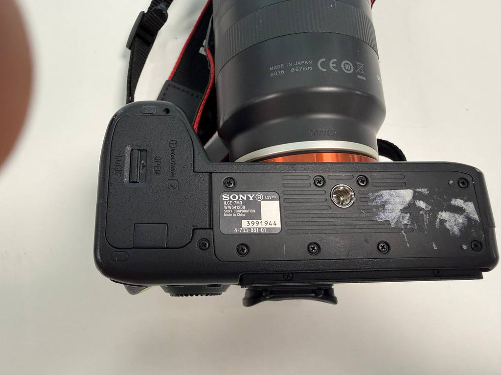 Sony Alpha 7 III Systemkamera mit Tamron Objektiv