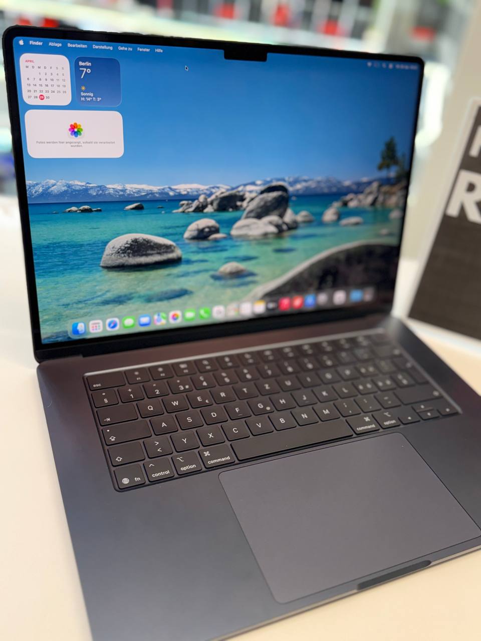 Apple MacBook Air 15" M4 Space Gray Zweitbild
