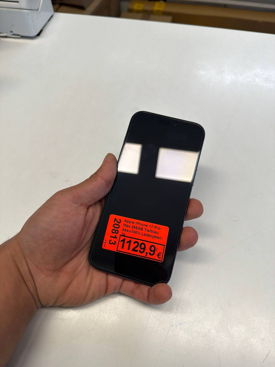 Apple iPhone 17 Pro Max, 256GB, Tiefblau Zweitbild