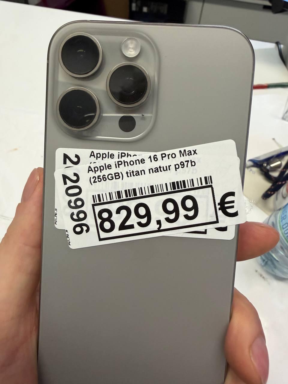 Apple iPhone 16 Pro Max 256GB Hauptbild
