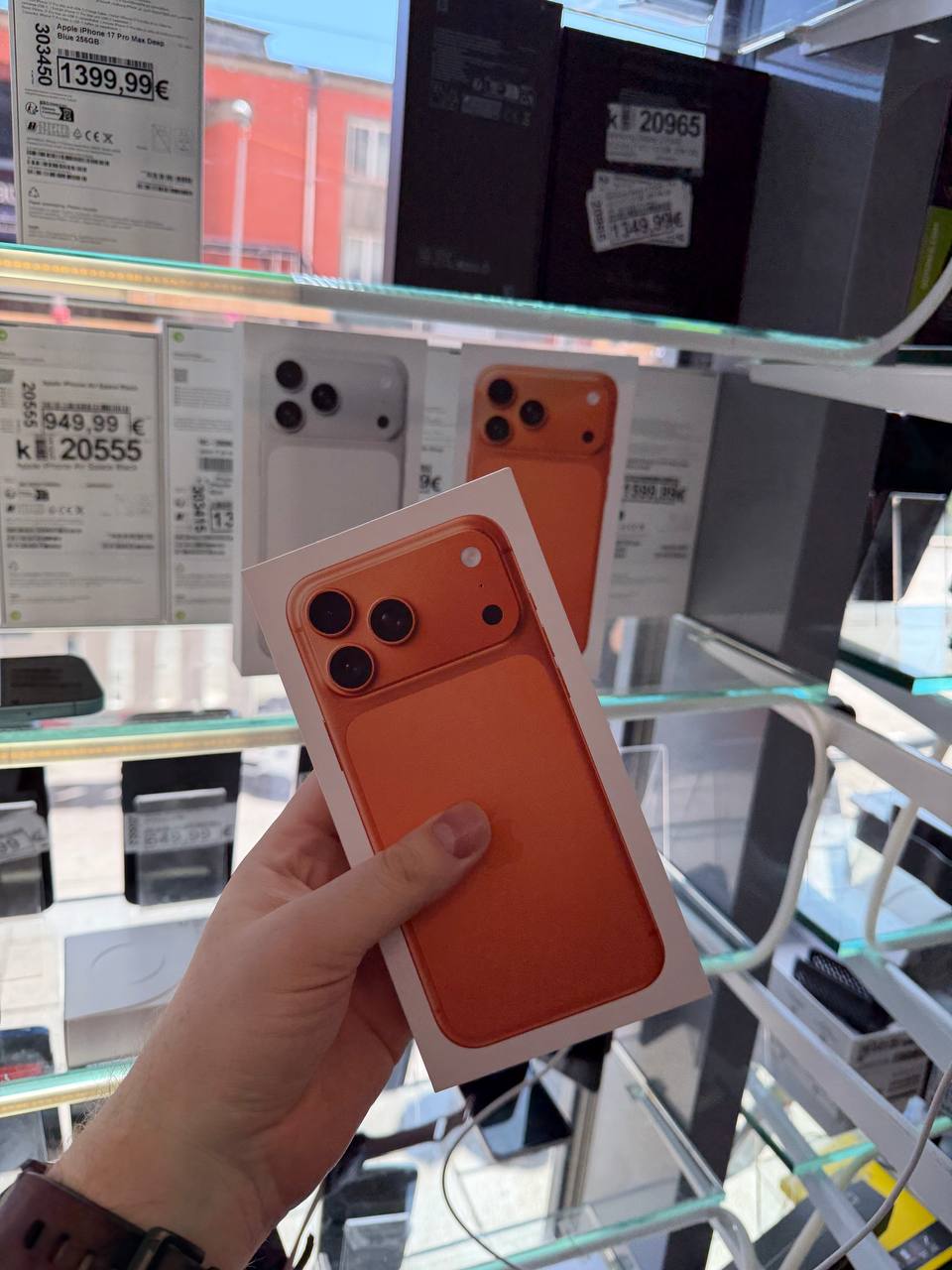 Apple iPhone 17 Pro Max 512GB Cosmic Orange
