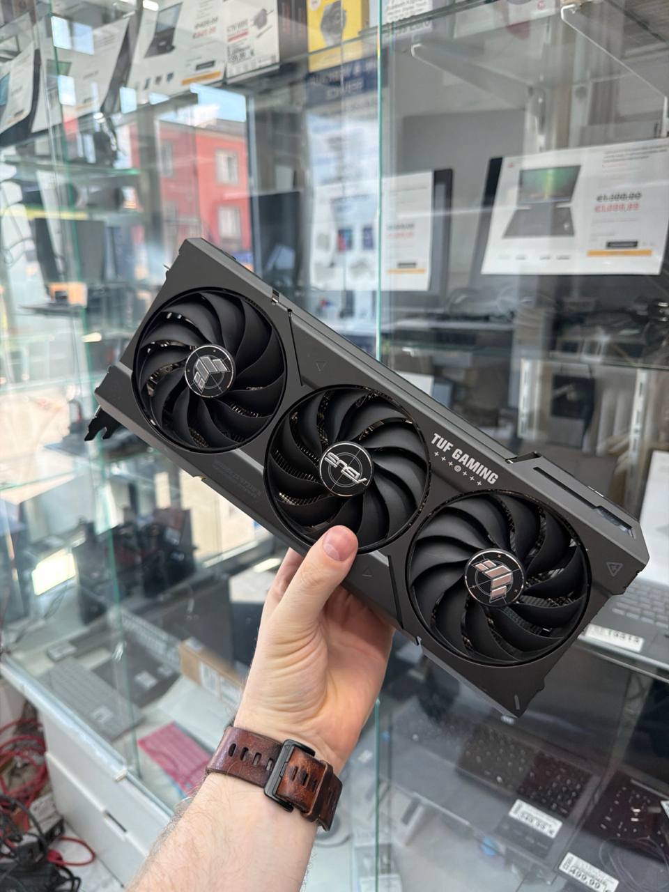ASUS TUF Gaming RTX 4070 Grafikkarte