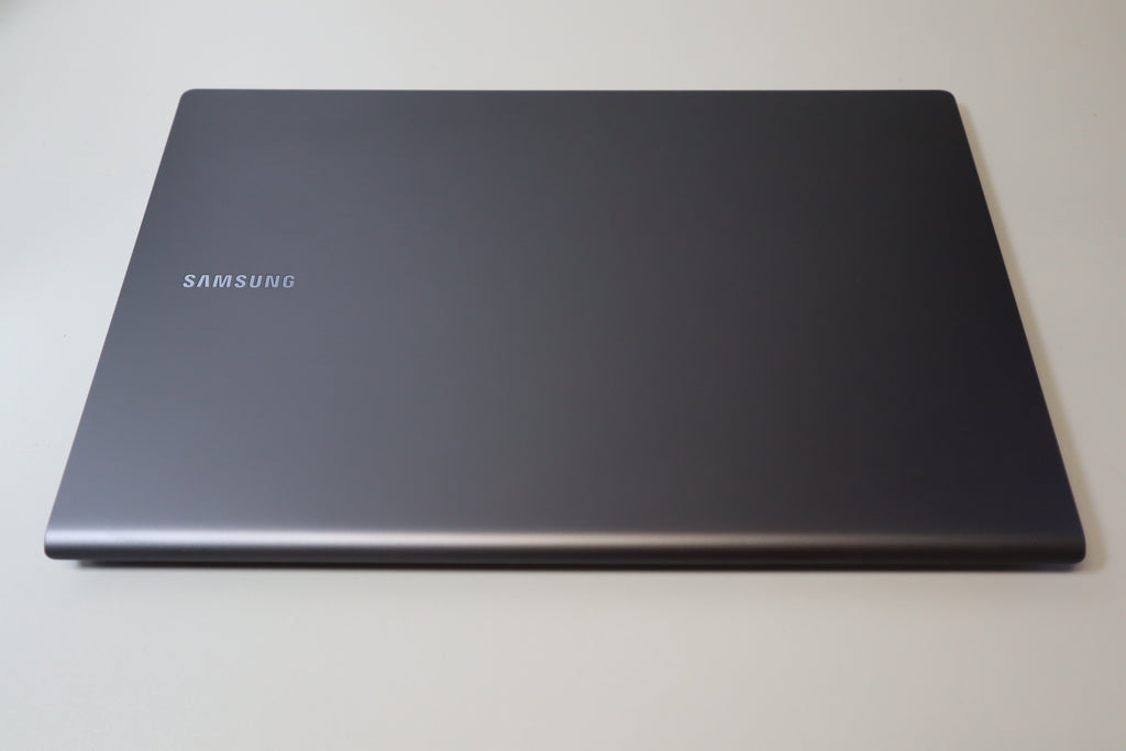 Samsung Galaxy Book S Touchscreen LTE Qualcomm Snapdragon 8cx, 4x 2.84GHz + 4x 1.80GHz 8 GB Ram 256GB SSD microSD (ARM Cortex-A55)