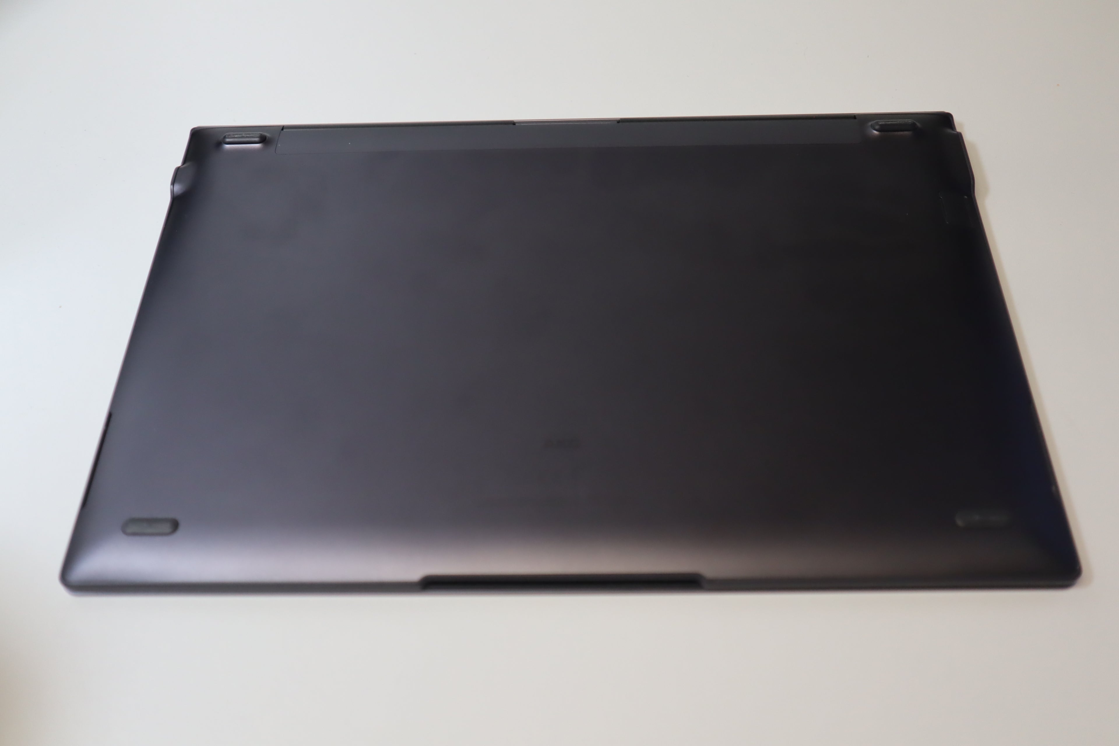 Samsung Galaxy Book S Touchscreen LTE Qualcomm Snapdragon 8cx, 4x 2.84GHz + 4x 1.80GHz 8 GB Ram 256GB SSD microSD (ARM Cortex-A55)