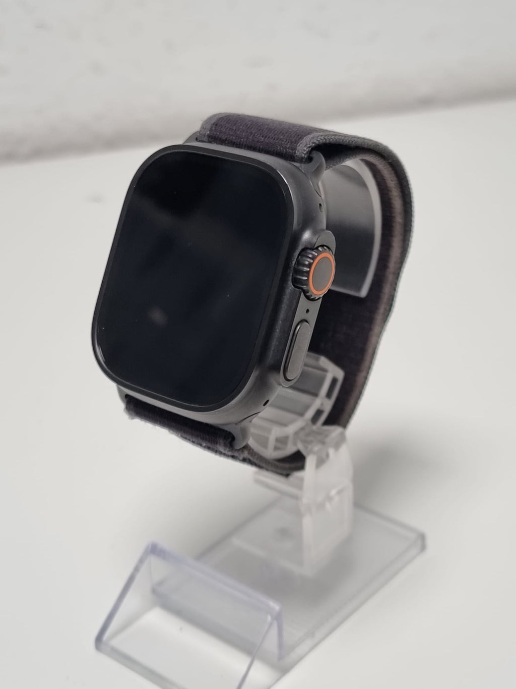 Apple Watch Ultra 2 GPS + Cellular 49mm Black Titanium Case mit Black Trail Band - M/L (MX4V3FD/A)
