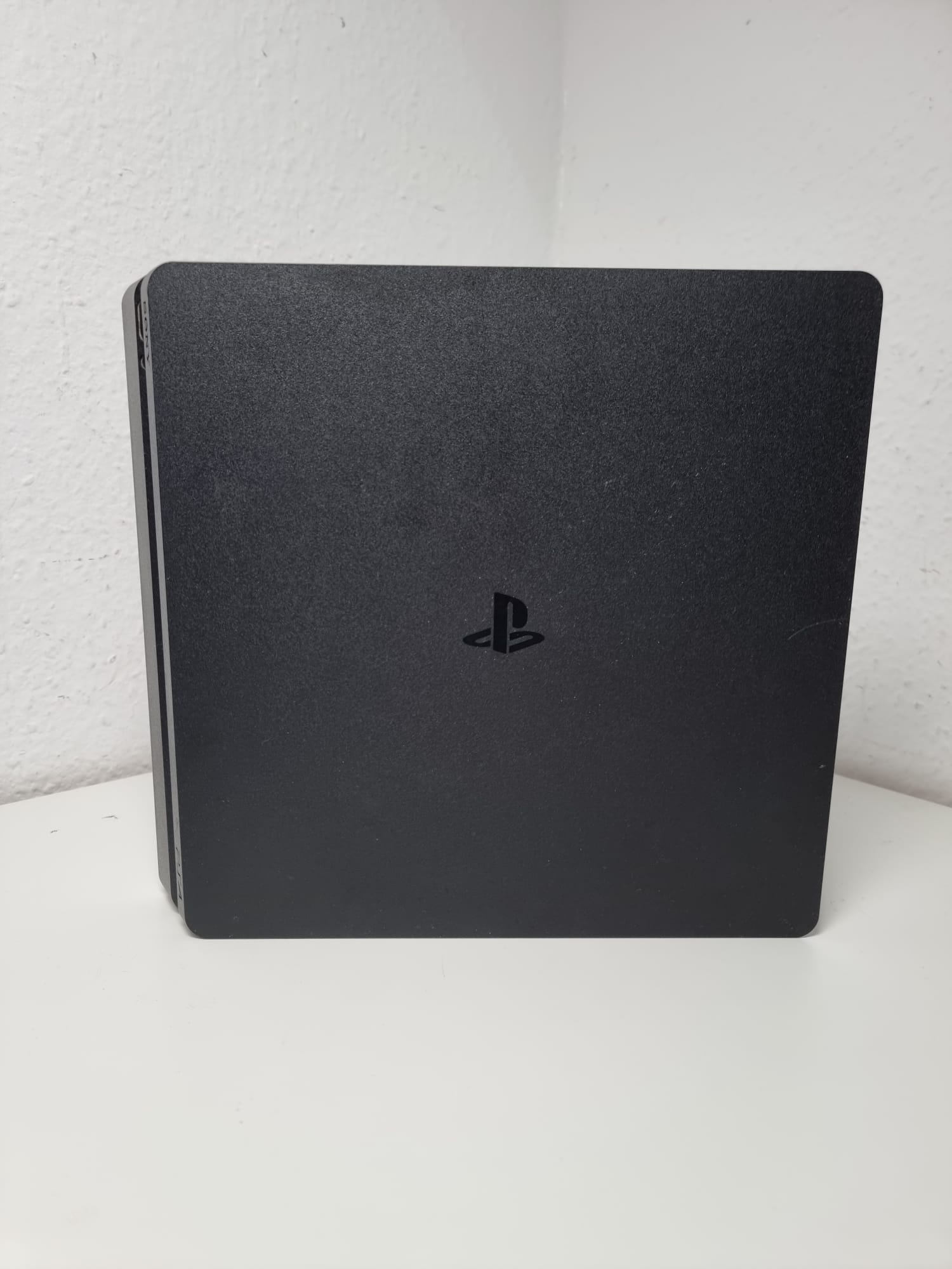 Sony PlayStation 4 Slim Konsole 500 GB - Schwarz 1461004 Hauptbild