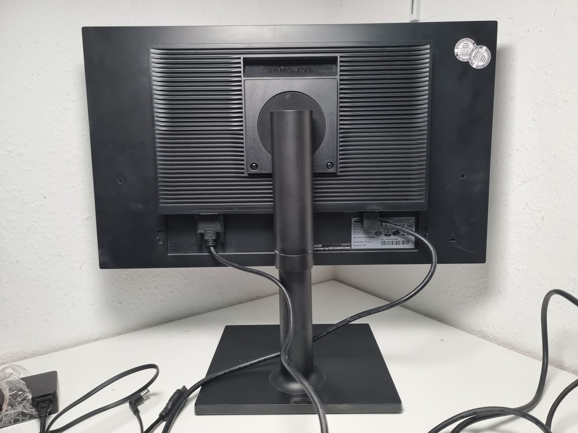 Samsung Color Display Unit S24E450BL 23,6 Zoll Monitor 1920x1080 FHD TN Schwarz Zweitbild