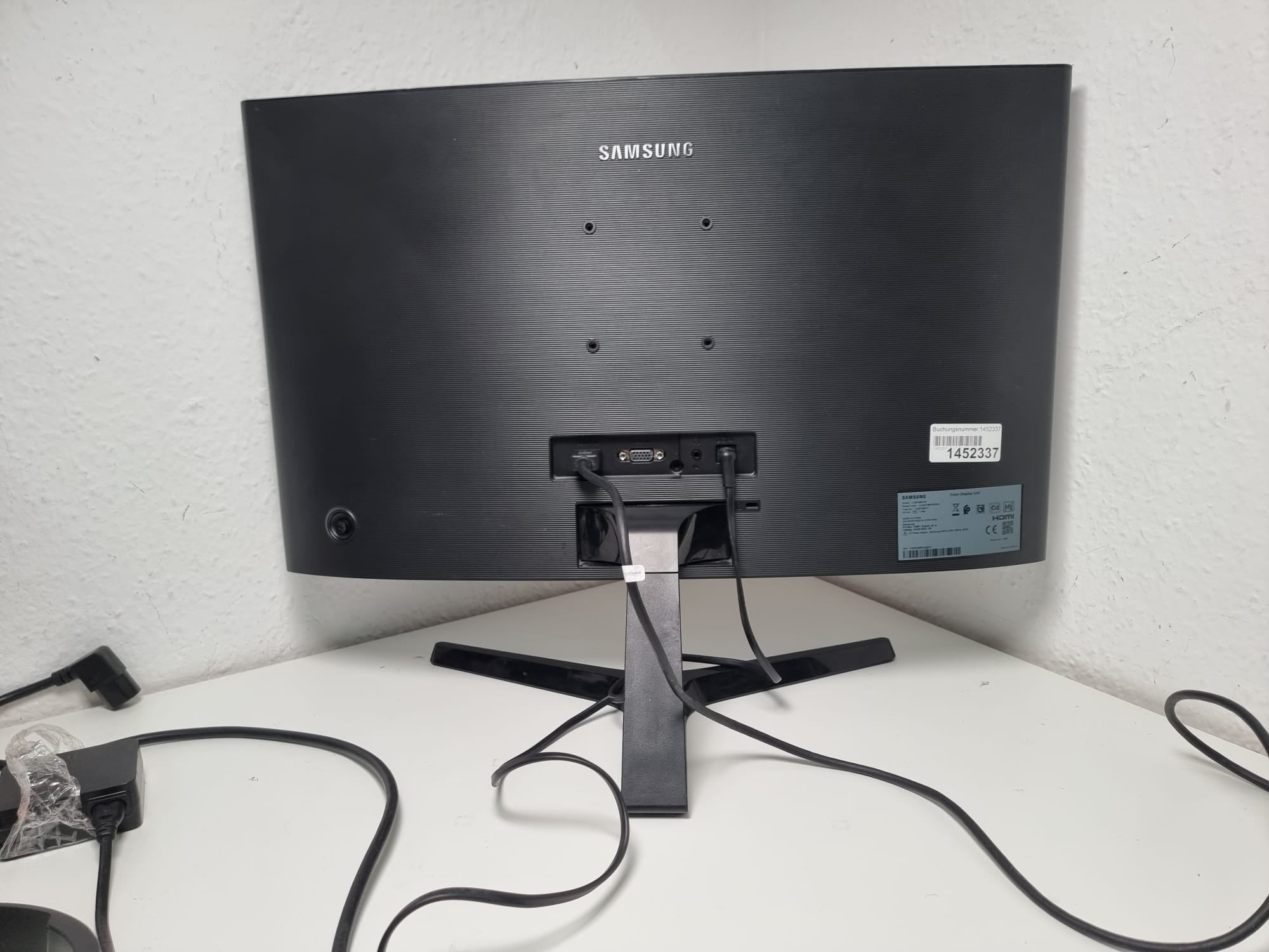 Samsung C24F396FHR 24 Zoll Full HD LED-Monitor - Schwarz