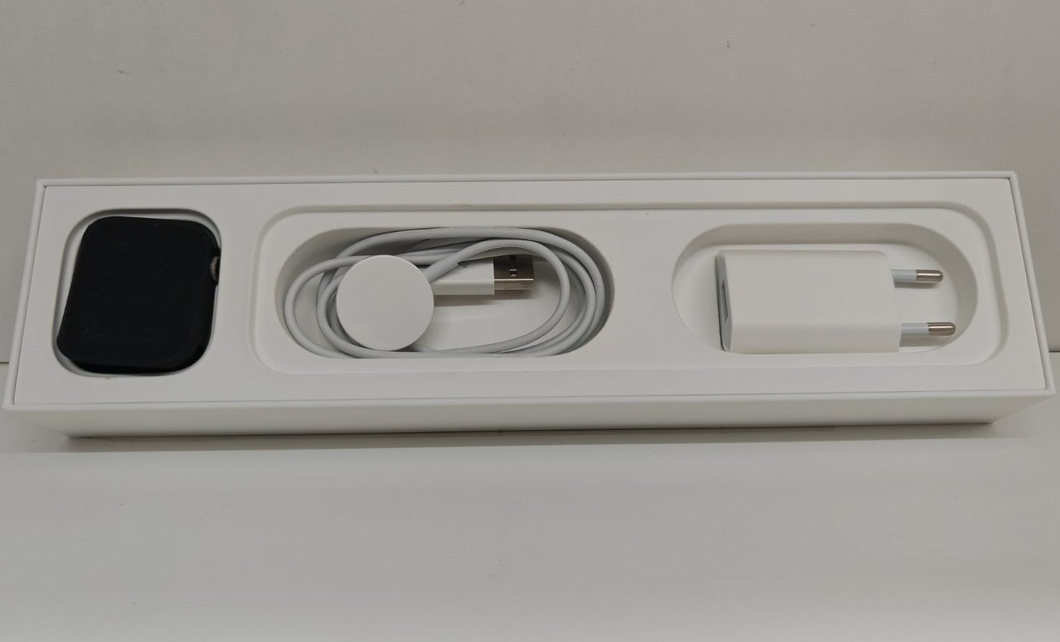 Apple Watch Series 5 44mm Space Gray Aluminium CEL A2157 Hauptbild