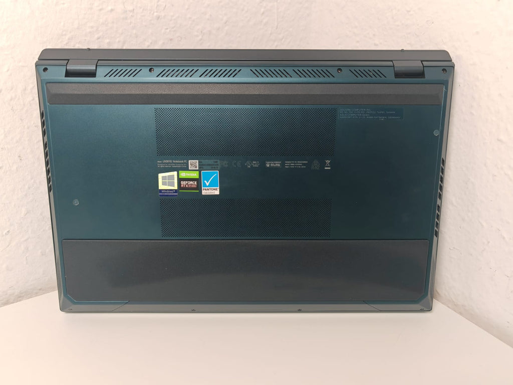 GeForce RTX 3070 8GB ASUS ZenBook Pro Duo 15 UX582LR  i9-10980HK 16x2,40GHz 1TB SSD 32GB Ram Win11